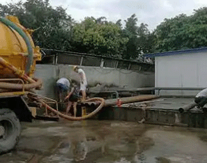 上街抽化粪池自动清理的方法